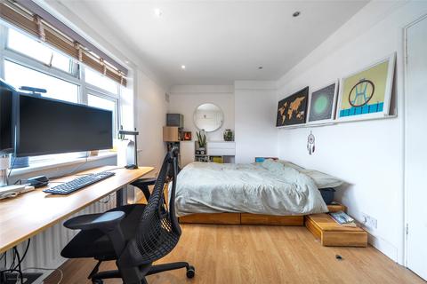 39 Middleton Road, Morden, SM4 6RU