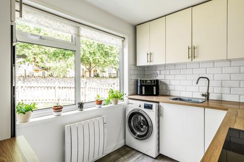 1 bedroom bungalow for sale, Church Street, Edenbridge