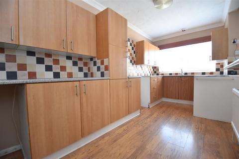 3 bedroom semi-detached house for sale, South Avenue, Hullbridge, Hockley