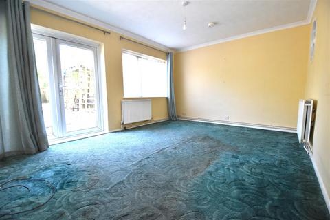 3 bedroom semi-detached house for sale, South Avenue, Hullbridge, Hockley