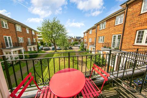 8 Kenmore Close, Richmond, TW9 3JG