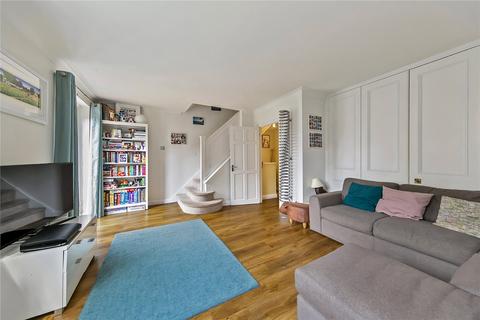 8 Kenmore Close, Richmond, TW9 3JG