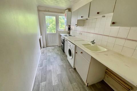 1 bedroom ground floor flat for sale, Malham Close, Luton, Bedfordshire, LU4 8PH