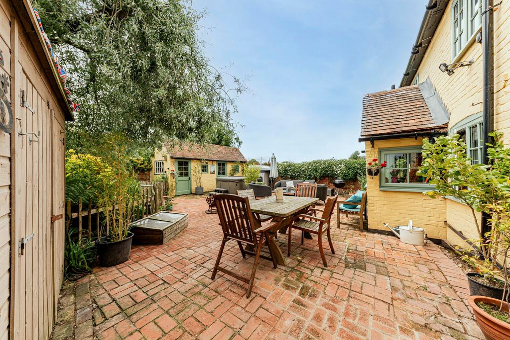 Rear Garden (1)