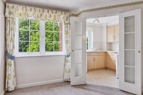 2 bedroom retirement property for sale, Saxon Court, Queen Street, Hitchin, SG4