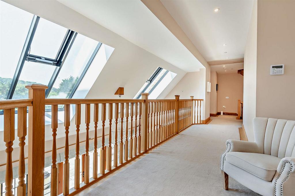 8653358-interior16-800.jpg