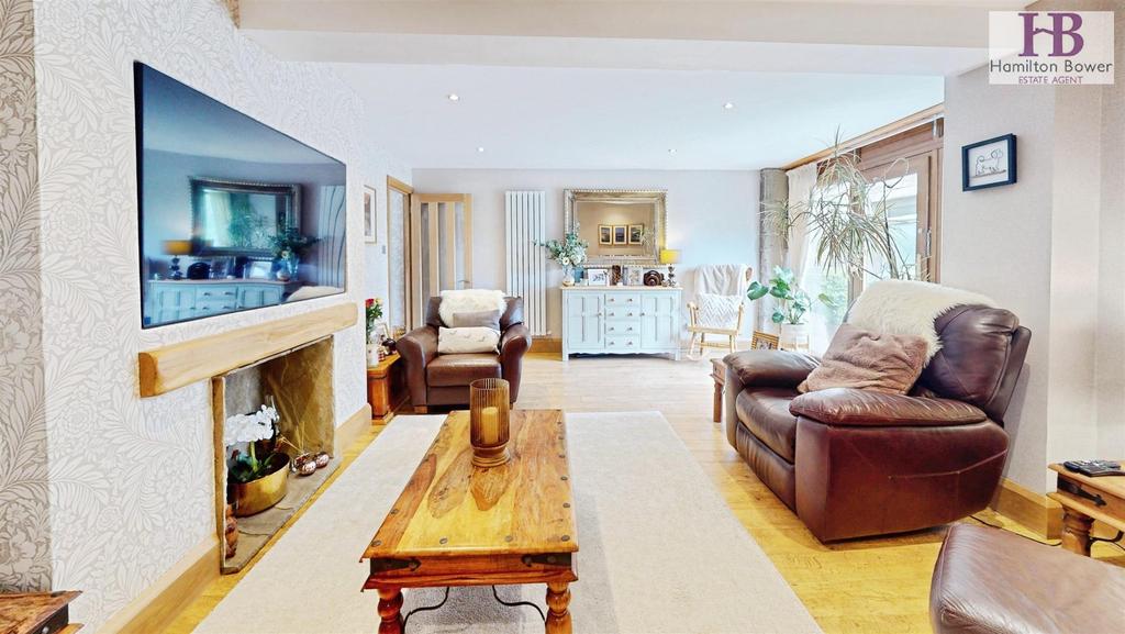 House in Calderdale, Pule Hill - More