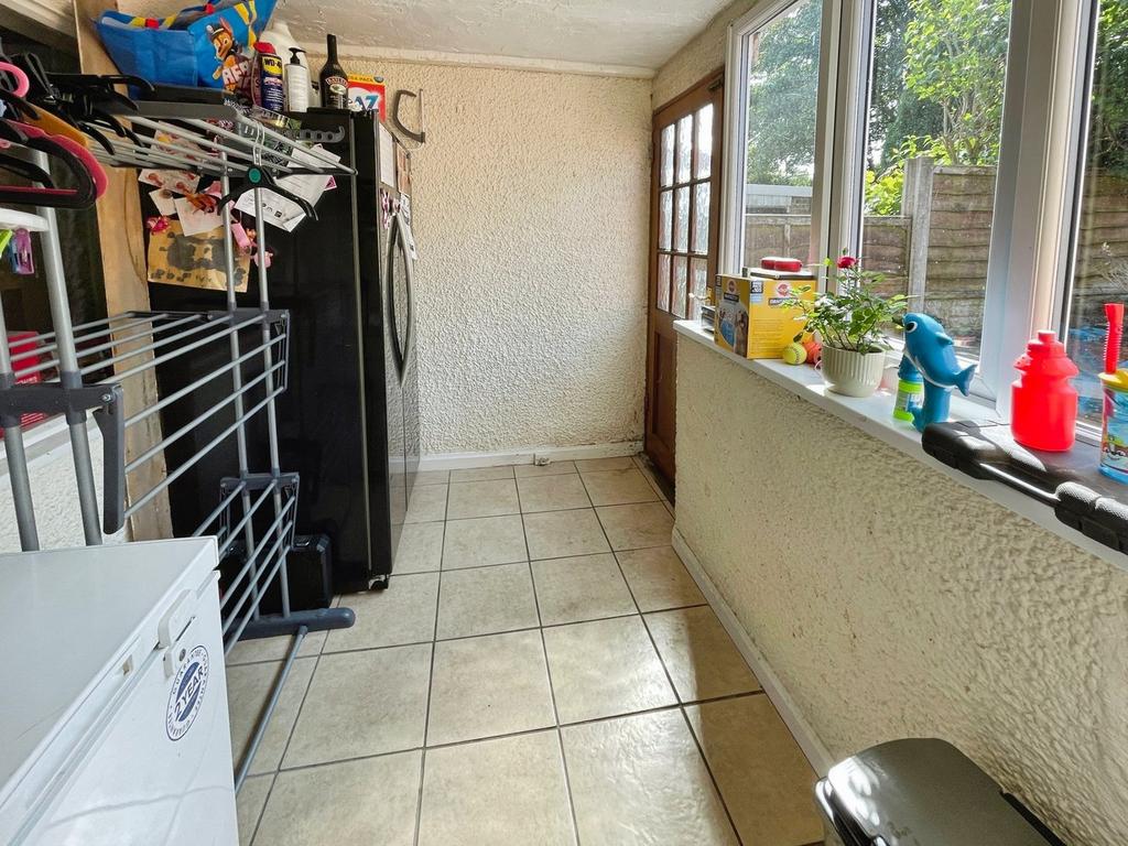 Verandah/Utility Room