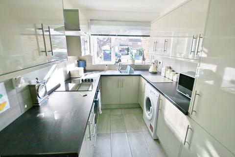 3 bedroom semi-detached house to rent, Patterdale Close, Dronfield Woodhouse, S18