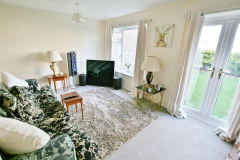 3 bedroom semi-detached house to rent, Patterdale Close, Dronfield Woodhouse, S18