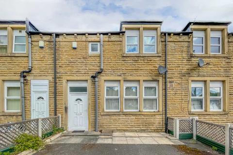 3 bedroom terraced house for sale, Crossbank Road, Batley
