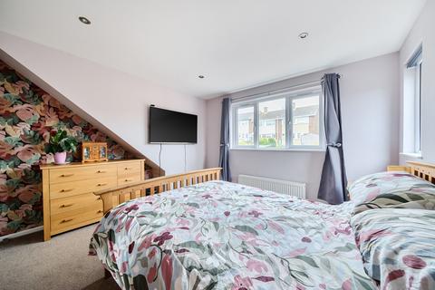 17 Branscombe Road, Tiverton, EX16 4AB