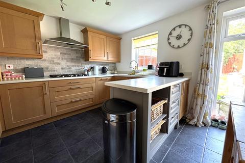 4 bedroom detached house for sale, Meek Road, Newent GL18
