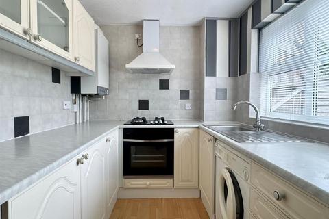 5 Beauchamp Close, Sutton Coldfield, B76 1UE