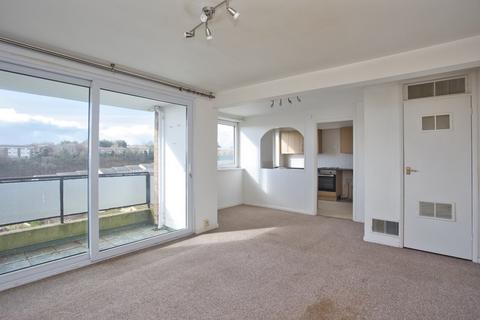 2 bedroom flat to rent, Collingwood Court, Collingwood Rise, Folkestone, Kent, CT20
