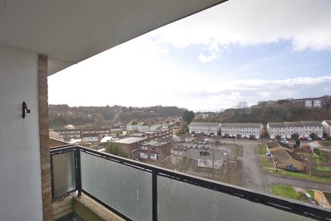 2 bedroom flat to rent, Collingwood Court, Collingwood Rise, Folkestone, Kent, CT20