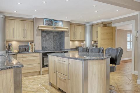 undefined, Tycehurst Hill, Loughton