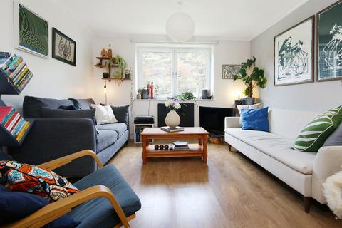 6/4 Pilrig Heights, Edinburgh, EH6 5BF