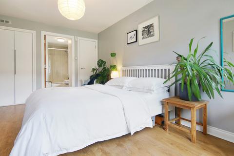 6/4 Pilrig Heights, Edinburgh, EH6 5BF