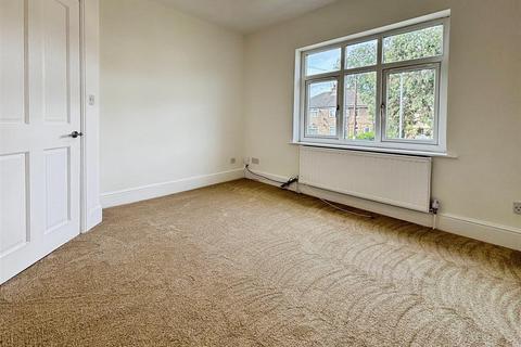 7 Leafield Grove, Bradford, BD2 3SA