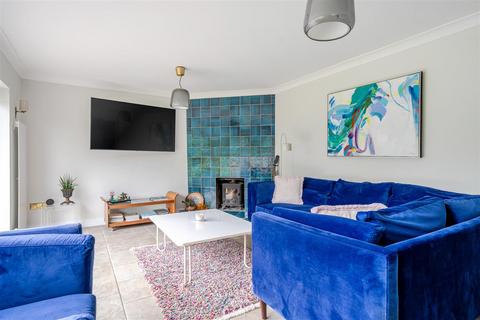 17 Castle Road, Oldland Common, Bristol, BS30 9SZ