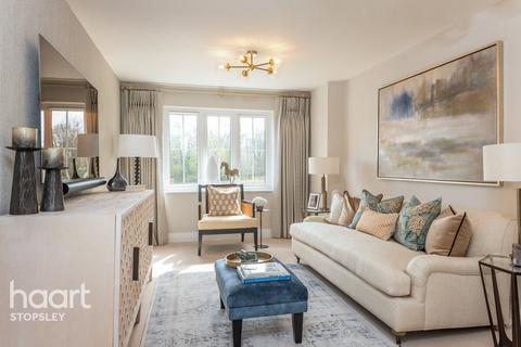 undefined, Ryder Gardens, Bovingdon Village