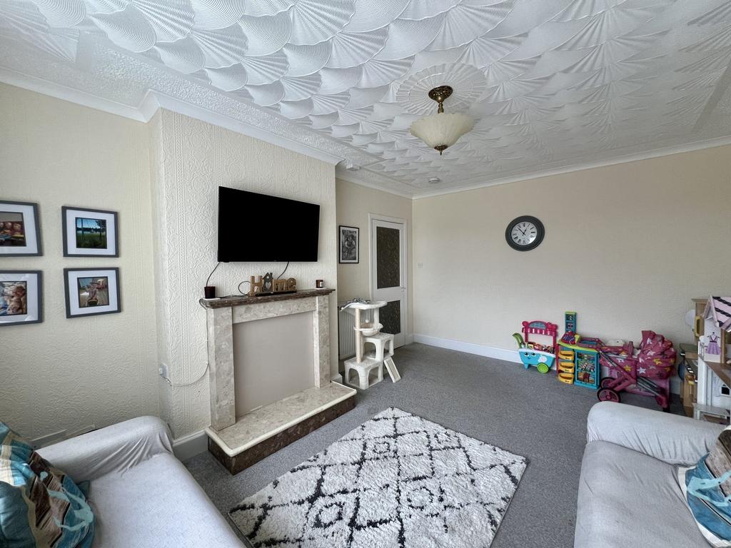 5 Queen Elizabeth Drive, Castle Douglas - Williams