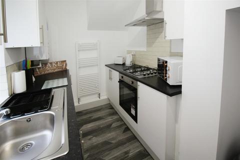 2 bedroom house share to rent, Stanhope Road, South Shields