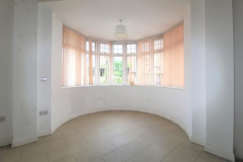 2 bedroom flat to rent, Britannia Street, Aylesbury, Buckinghamshire, HP20 1QS