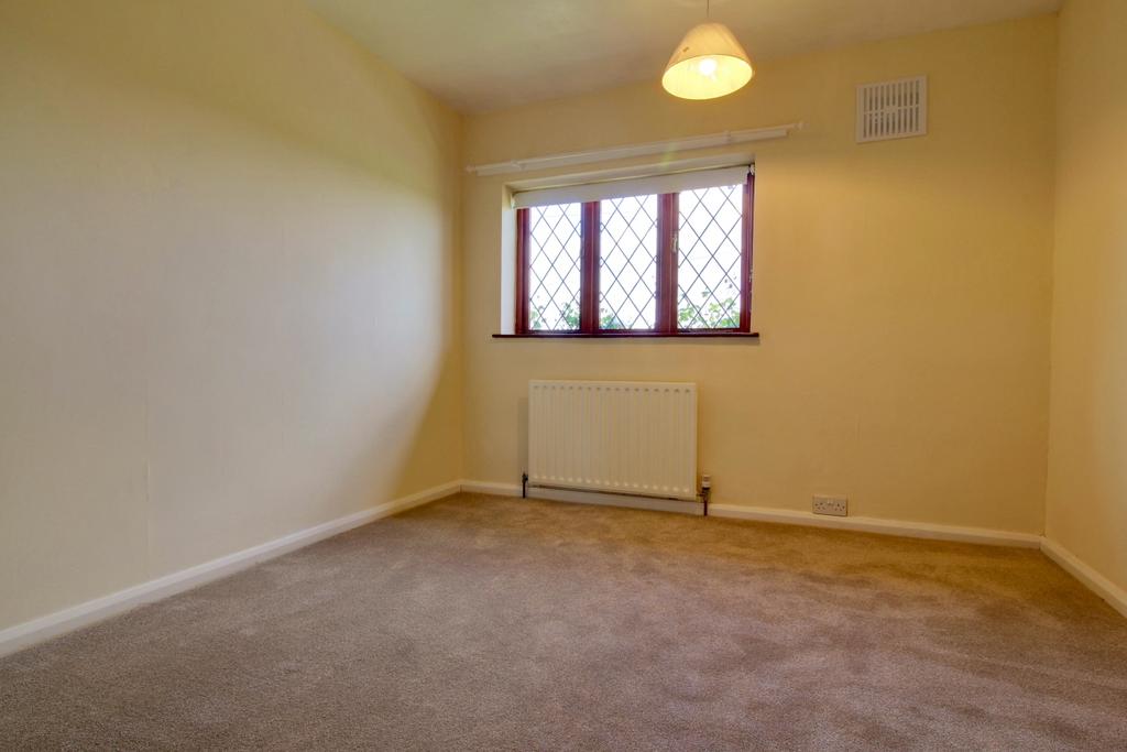 Bedroom 2 - Double Bedroom - Gus Critchlow Ewe Move
