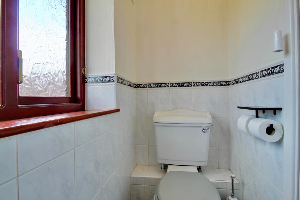 WC - reverse view - Gus Critchlow Ewe Move Hinckley