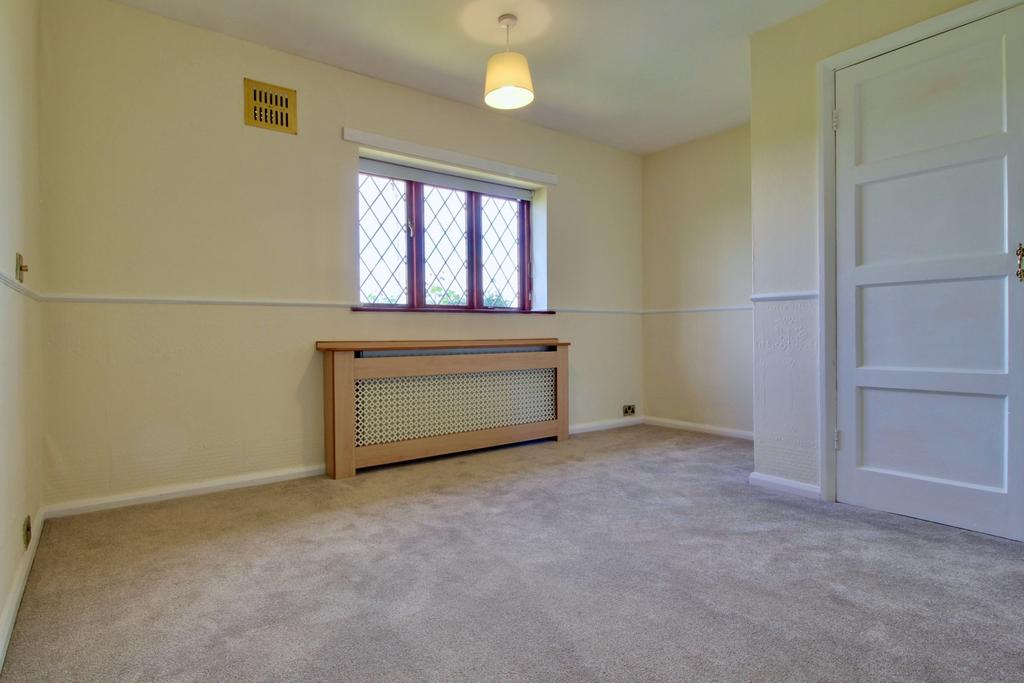 Bedroom 1 - Double Bedroom - Gus Critchlow Ewe Move