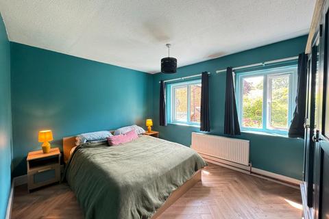 17 Beech Hurst Close, Manchester, M16 8EP
