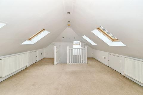 26 Thurlestone Avenue, Ilford, IG3 9DU