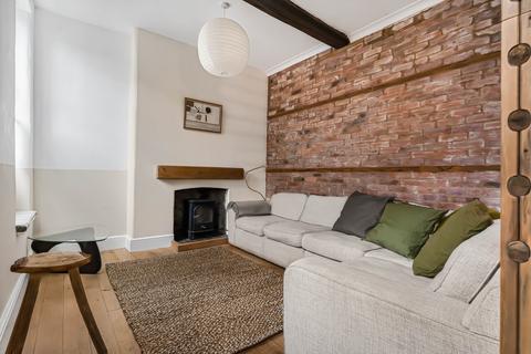 2 bedroom flat for sale, Church Close, High Street, Totnes