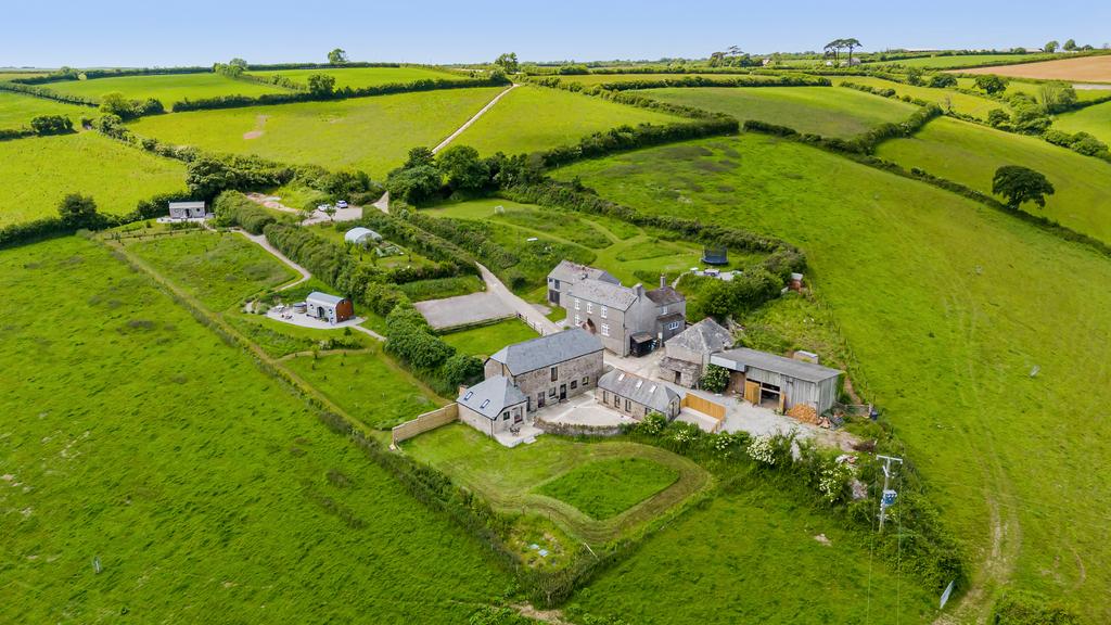 A16 - Holbeton, Linhay Scobbiscombe Farm - 250602
