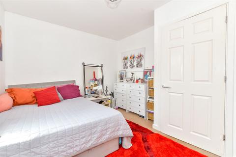 10 Ash Close, Littlehampton, BN17 6FB