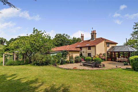 4 bedroom detached house for sale, Clipbush Lane, Scoulton, Norwich, Norfolk, NR9