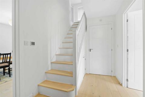 73 Damson Way, Bidford On Avon, Alcester, B50 4NB