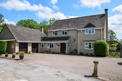 Webbs Hill, Minety, Malmesbury
