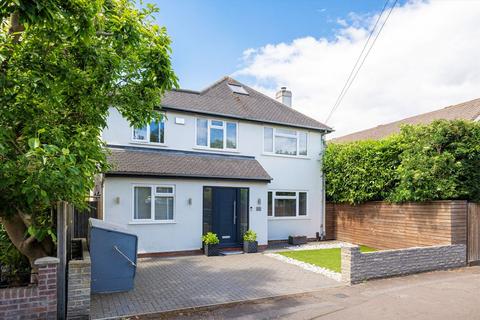 32 Ripley Road, Hampton, TW12 2JH