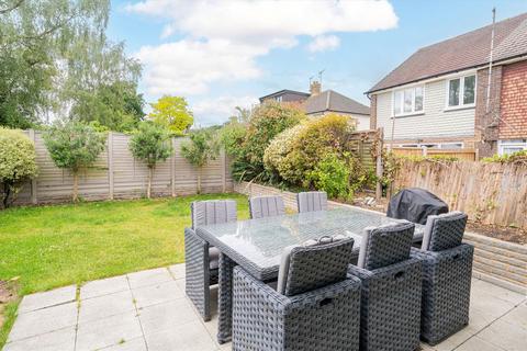 32 Ripley Road, Hampton, TW12 2JH