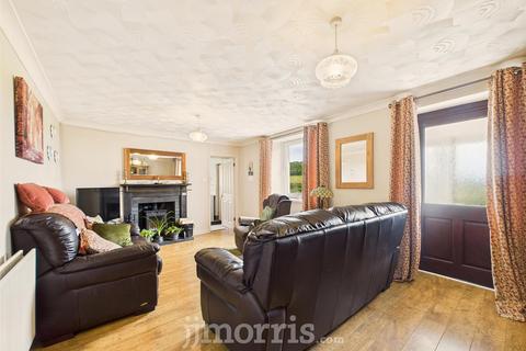 3 bedroom property with land for sale, Ty Grug, Rosebush, Clynderwen
