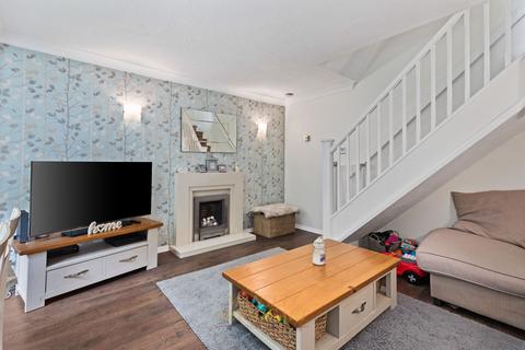 2 bedroom end of terrace house for sale, Staffords Place, Horley RH6