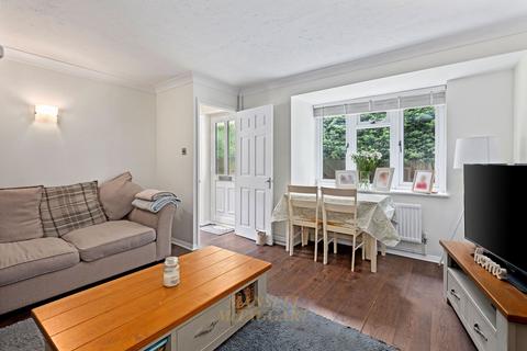 2 bedroom end of terrace house for sale, Staffords Place, Horley RH6