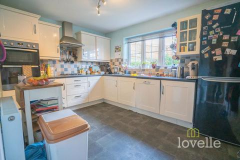 3 bedroom detached bungalow for sale, Meldrum Drive, Gainsborough, Lincolnshire, DN21 1GS