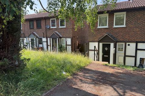 2 bedroom terraced house to rent, Heritage Road, Chatham