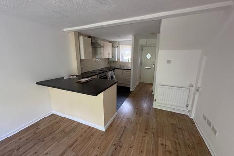 2 bedroom terraced house to rent, Heritage Road, Chatham
