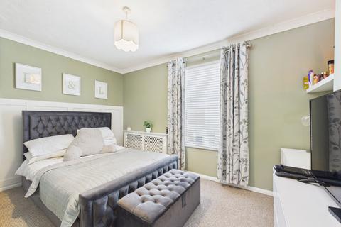 24 Wykeham Street, Strood, Rochester, ME2 3AA
