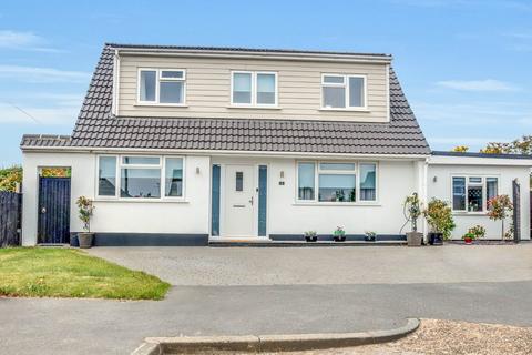 3 Chelsworth Close, Southend-on-sea, SS1 3EG